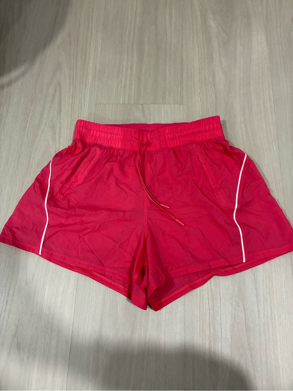 lululemon athletica Women's Bright Pink Running Shorts with White Piping